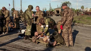 Moscou annonce la reddition de 265 combattants de Marioupol, nouvelle frappe meurtri&egrave;re 