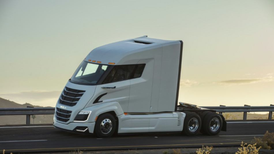 Experten: E-Lkw &uuml;berholen ab 2035 bei Neuzulassungen konventionelle Fahrzeuge