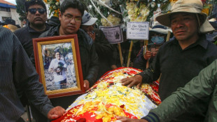 Un muerto en nueva jornada de bloqueos y protestas contra la presidenta de Per&uacute;