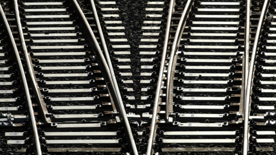 Kartellamt: Fortschritte bei Wettbewerb zwischen Bahn und Mobilit&auml;tsdiensten