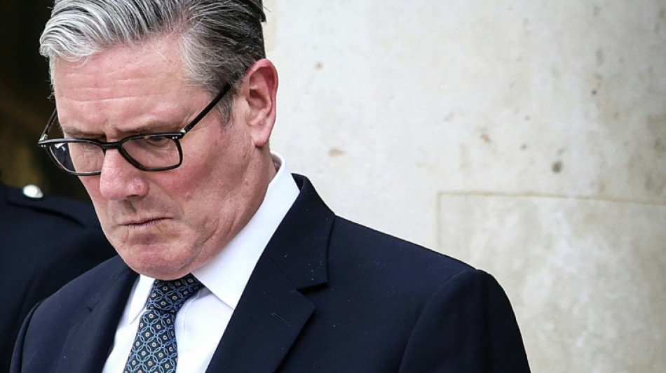 Starmer s'accroche au pouvoir, les travaillistes divis&eacute;s sur son maintien