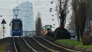 Verdi k&uuml;ndigt f&uuml;r Montag bundesweit Streiks im kommunalen Nahverkehr an
