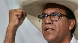 Candidato de esquerda assume o 2&ordm; lugar na apura&ccedil;&atilde;o das elei&ccedil;&otilde;es presidenciais do Peru