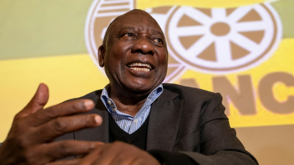 ANC anuncia acordo com v&aacute;rios partidos para governo de coaliz&atilde;o na &Aacute;frica do Sul