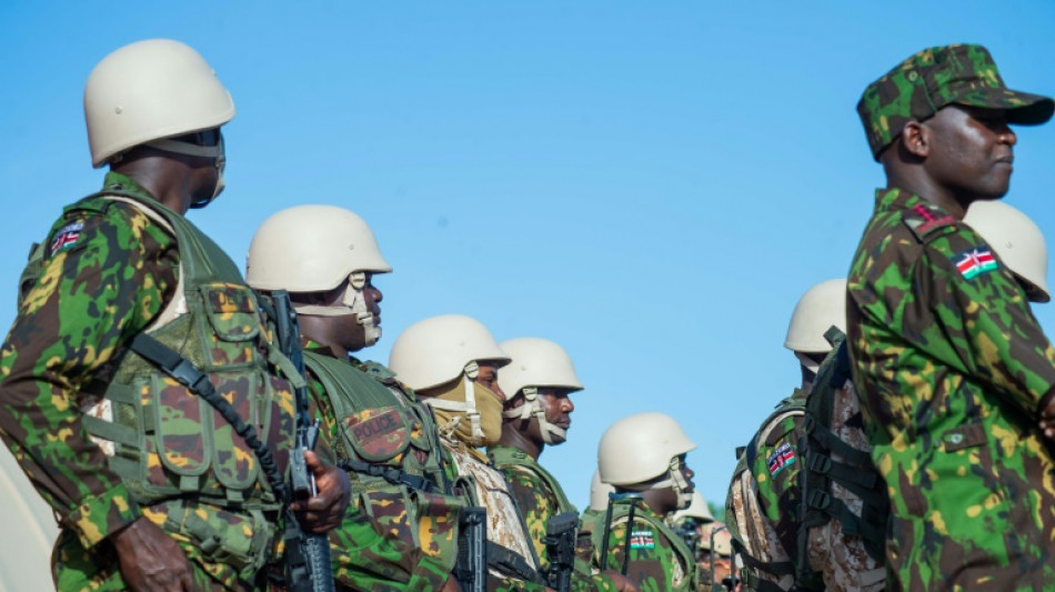 Qu&ecirc;nia envia mais 200 policiais para miss&atilde;o de seguran&ccedil;a no Haiti