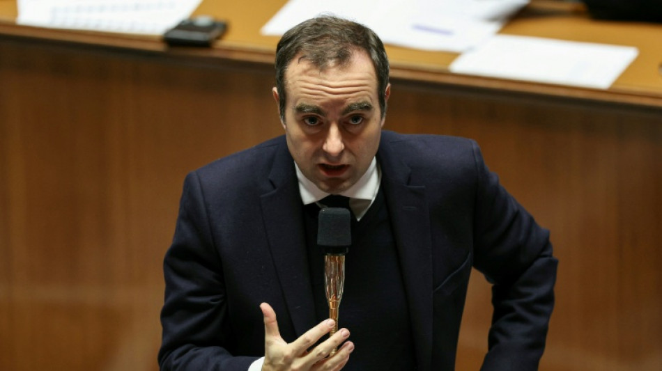 La loi sp&eacute;ciale, qui pallie l'absence de budget, promulgu&eacute;e au Journal officiel