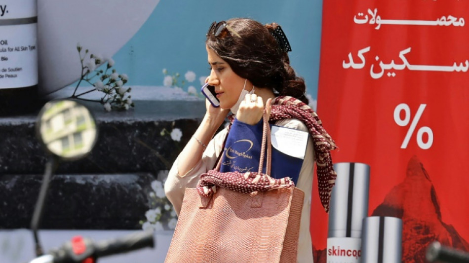 Amnesty International: Iran geht verst&auml;rkt gegen Frauen und M&auml;dchen ohne Kopftuch vor