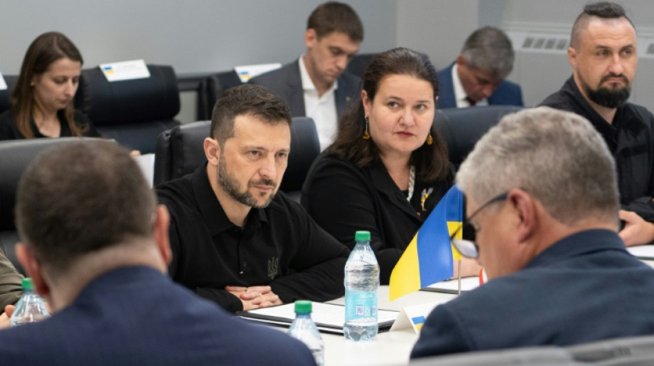Zelensky chega aos EUA para apresentar 'plano da vit&oacute;ria' a Biden