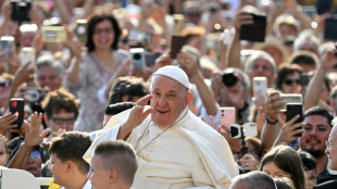 Papa viaja &agrave; Indon&eacute;sia, primeira etapa de uma viagem por quatro pa&iacute;ses