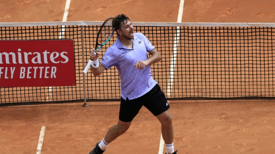 Wawrinka y Cer&uacute;ndolo avanzan en Montecarlo, Bernab&eacute; Zapata eliminado