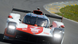 24 Heures du Mans: les deux Toyota au coude &agrave; coude, Alpine l&acirc;ch&eacute;e