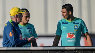 Neymar é 'indispenssável' na Seleção, diz Casemiro