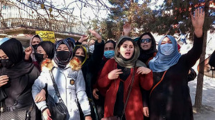 Los talibanes proh&iacute;ben a las mujeres en Afganist&aacute;n trabajar para oeneg&eacute;s (ministro)