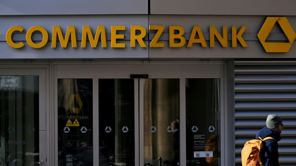 Kritik an Vorsto&szlig; der Unicredit zur &Uuml;bernahme weiterer Anteile an der Commerzbank