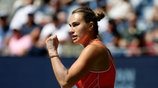 Sabalenka sofre, mas supera Noskova vai &agrave; semifinal do US Open