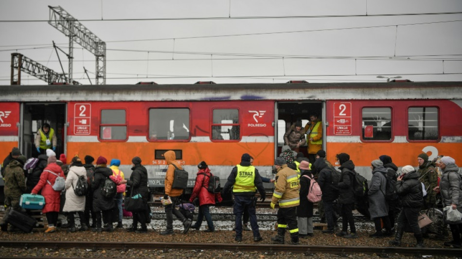 M&aacute;s de 140.000 refugiados salieron de Ucrania en 24 horas