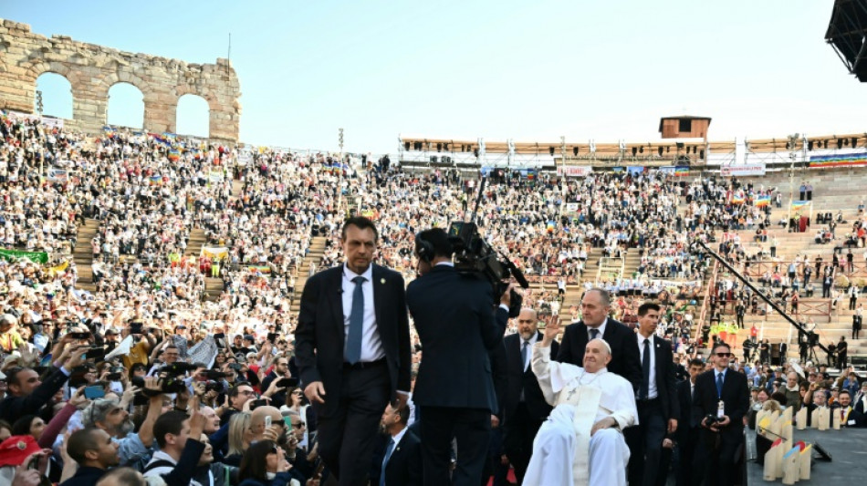 Kirchenoberhaupt wieder auf Reisen: Papst bei Friedensforum in Verona