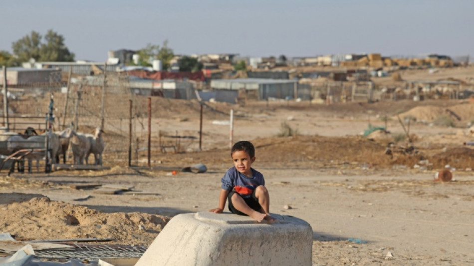 Bedu&iacute;nos de Israel lutam para impedir que sua aldeia desapare&ccedil;a