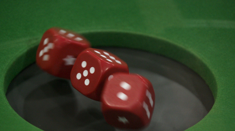 Scoperti i pi&ugrave; antichi dadi da gioco, hanno 12 mila anni