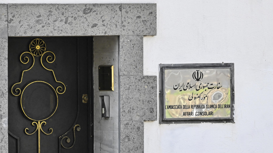 Ambasciata Iran, Italia chieda stop alla guerra prima di parlare di Hormuz
