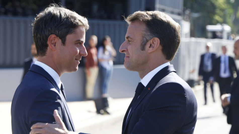 Macron aceitar&aacute; ren&uacute;ncia do governo franc&ecirc;s, que permanecer&aacute; &agrave; frente do pa&iacute;s de forma interina