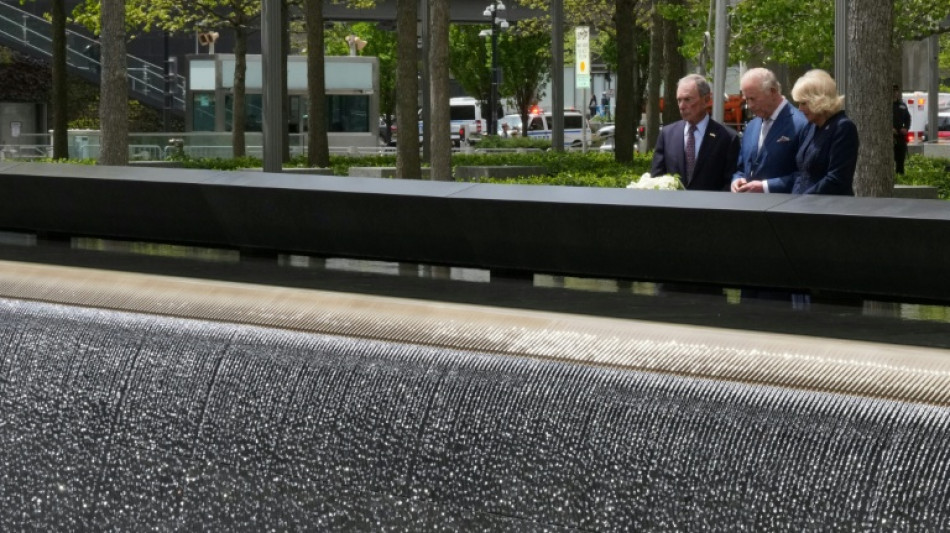 Charles III visita o memorial de 11 de setembro, em Nova York