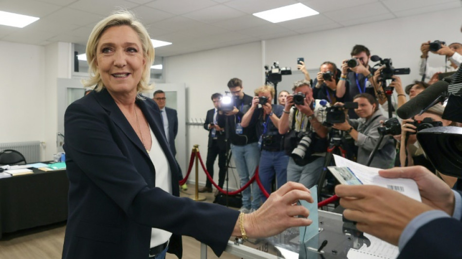 Participa&ccedil;&atilde;o dispara na Fran&ccedil;a em elei&ccedil;&otilde;es legislativas antecipadas e incertas