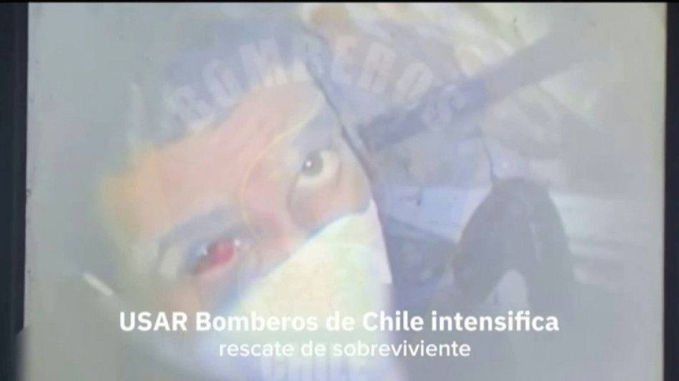 Rescatistas sacan de los escombros a venezolano ocho d&iacute;as despu&eacute;s de los terremotos
