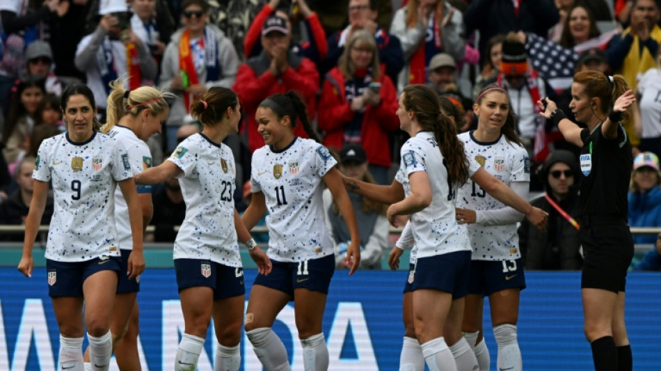 Atual campe&atilde;o, EUA estreia com vit&oacute;ria sobre Vietn&atilde; (3-0) na Copa feminina