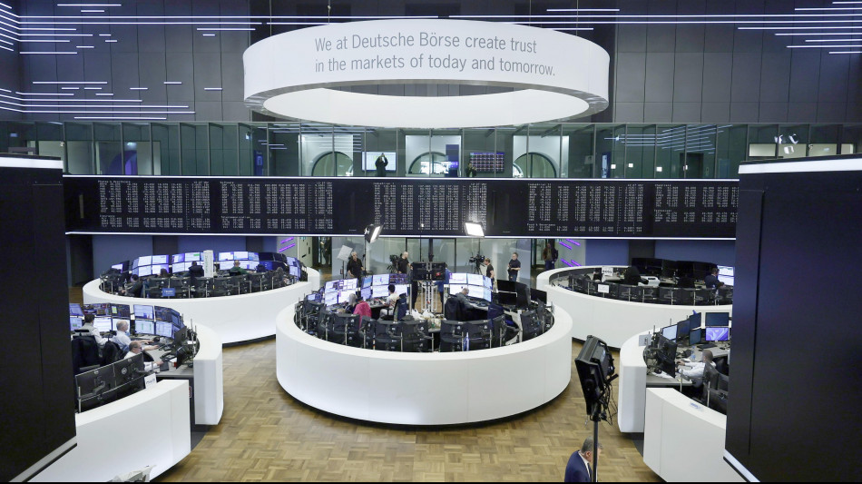 Borsa: l'Europa &egrave; debole con Wall Street, Milano oscilla sulla parit&agrave;