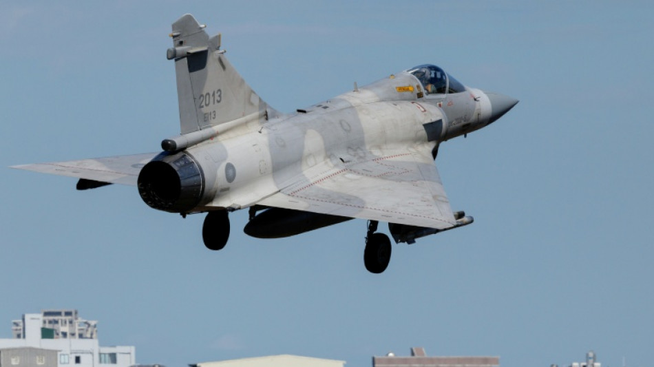 China inicia manobras militares para simular bloqueio de portos de Taiwan