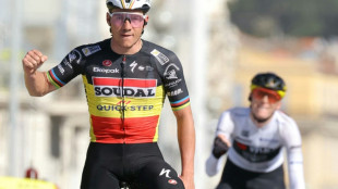 Jorgenson contiene a Evenepoel y gana la París-Niza