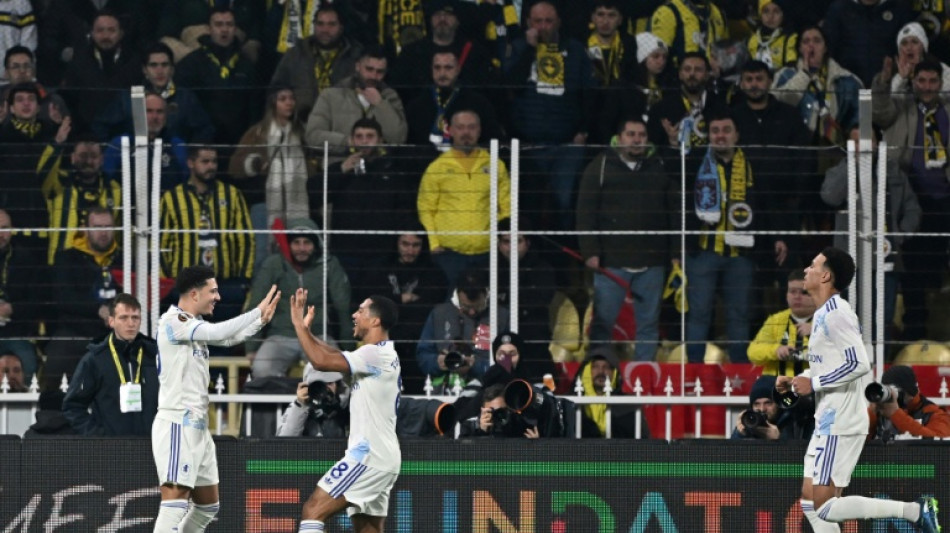 Aston Villa vence na visita ao Fenerbah&ccedil;e (1-0) e vai &agrave;s oitavas da Liga Europa