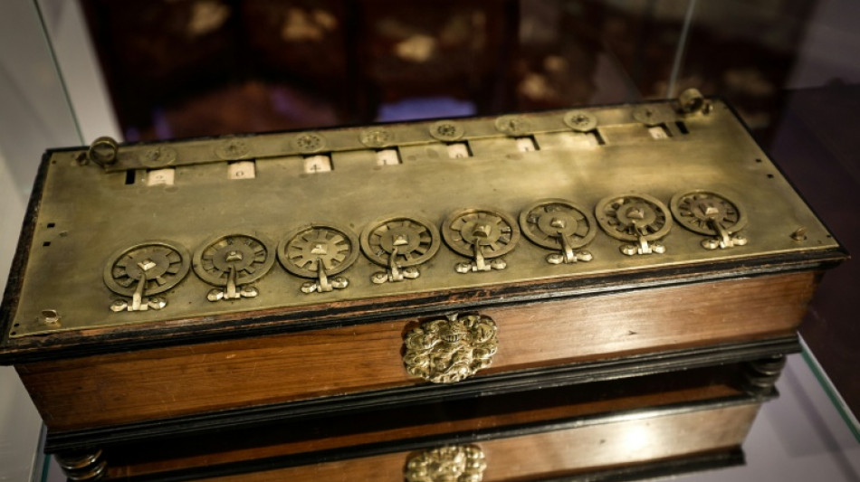 Après la suspension de la vente de la Pascaline, objectif trésor national