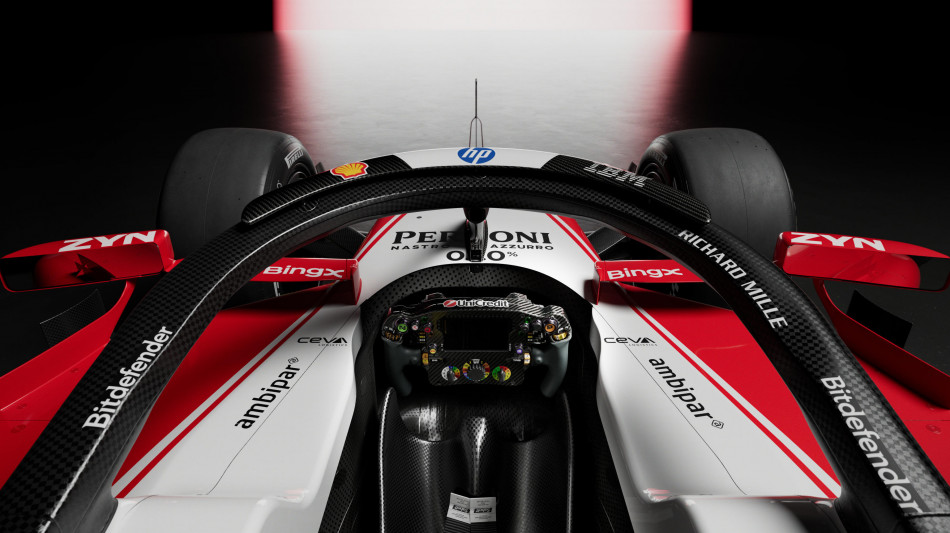 Test a Sakhir, per la Ferrari in pista Hamilton