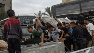 Fonti Gaza, oltre 100 morti nei raid di Israele