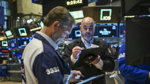 Wall Street en baisse apr&egrave;s des donn&eacute;es sur l'emploi aux Etats-Unis