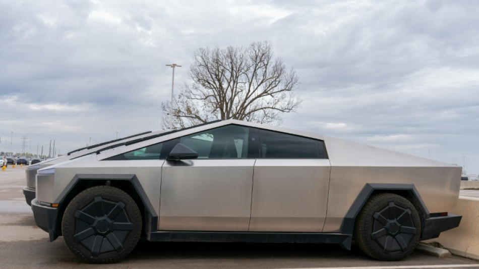 Tesla ruft wegen Problem am Gaspedal fast 3900 Cybertrucks zur&uuml;ck
