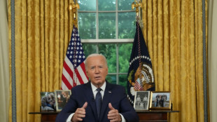 Biden pede ao pa&iacute;s para 'baixar temperatura' pol&iacute;tica