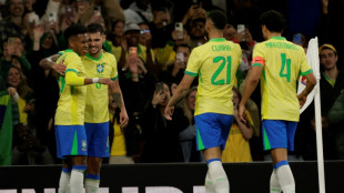 Brasil vence (2-0) e convence em amistoso preparat&oacute;rio para Copa contra Senegal