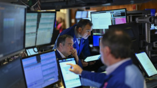 Wall Street termine dispers&eacute;e, efface l'essentiel de ses pertes de la journ&eacute;e