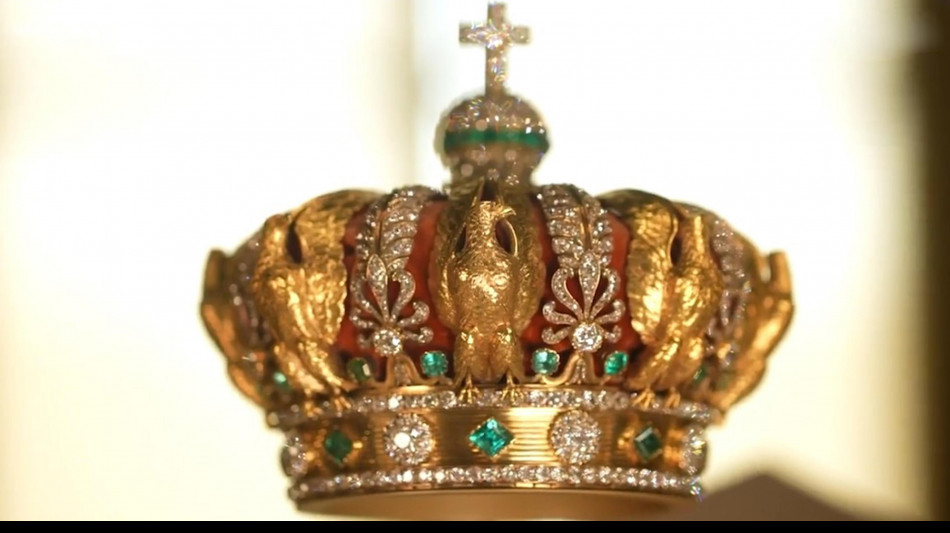 Louvre, arrestato il quarto ladro ma gioielli ancora introvabili