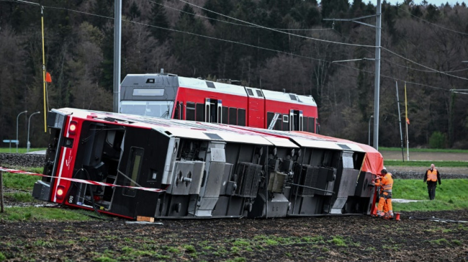 Deux d&eacute;raillements font 15 bless&eacute;s en Suisse