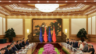 EU-Ratspräsident bei Gipfel in Peking: China muss Einfluss auf Russland nutzen