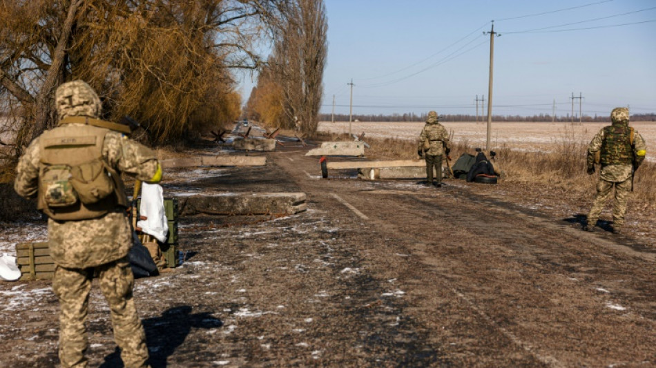Les chars russes aux portes de Kiev, l'UE s'attend &agrave; des millions de r&eacute;fugi&eacute;s 