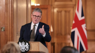 Starmer confirma inten&ccedil;&atilde;o de abandonar plano que expulsaria migrantes para Ruanda
