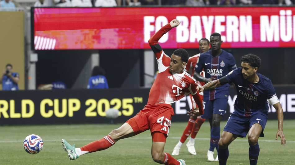 Mondiale club: serio infortunio per Musiala, esce in barella