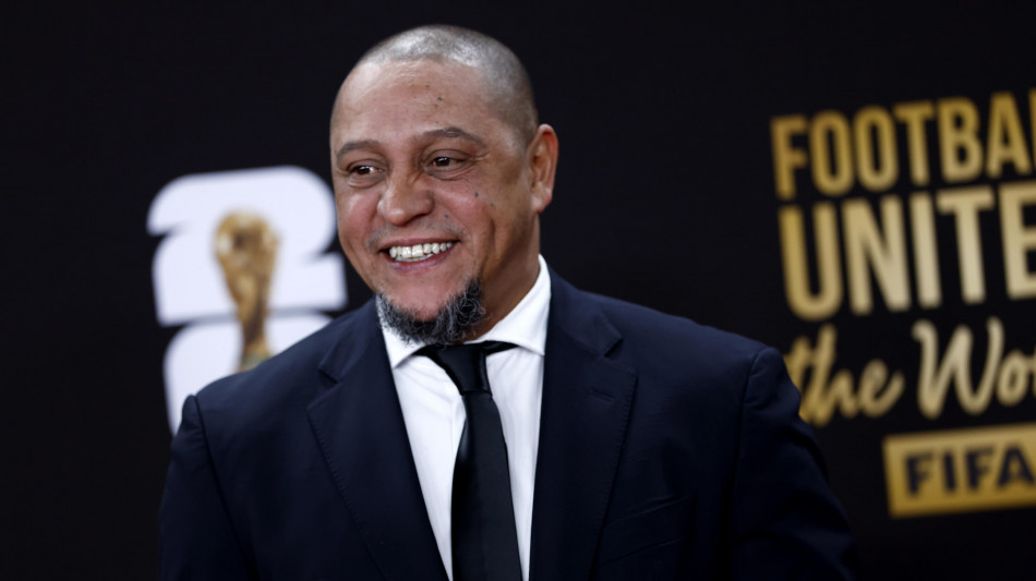 Paura per Roberto Carlos dopo un infarto, ora fuori pericolo