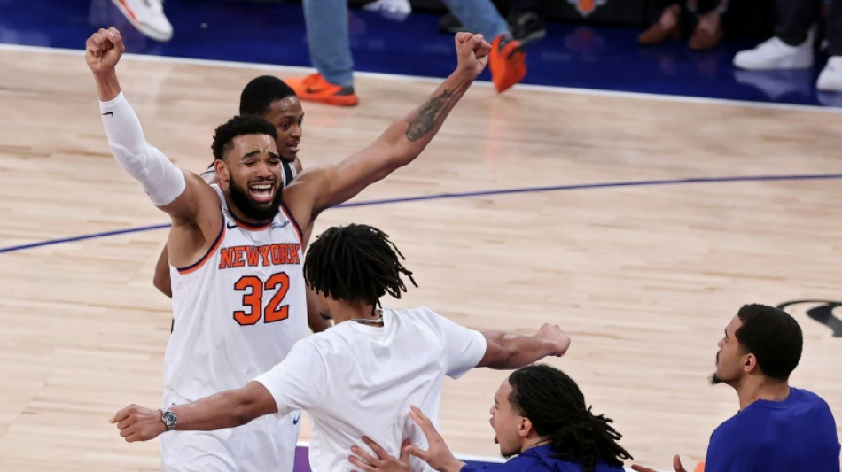 After historic rally, Knicks aim to subdue Spurs early