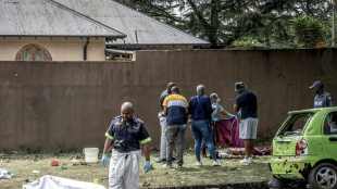 Sube a 34 muertos el balance por la explosi&oacute;n de un cami&oacute;n cisterna en Sud&aacute;frica